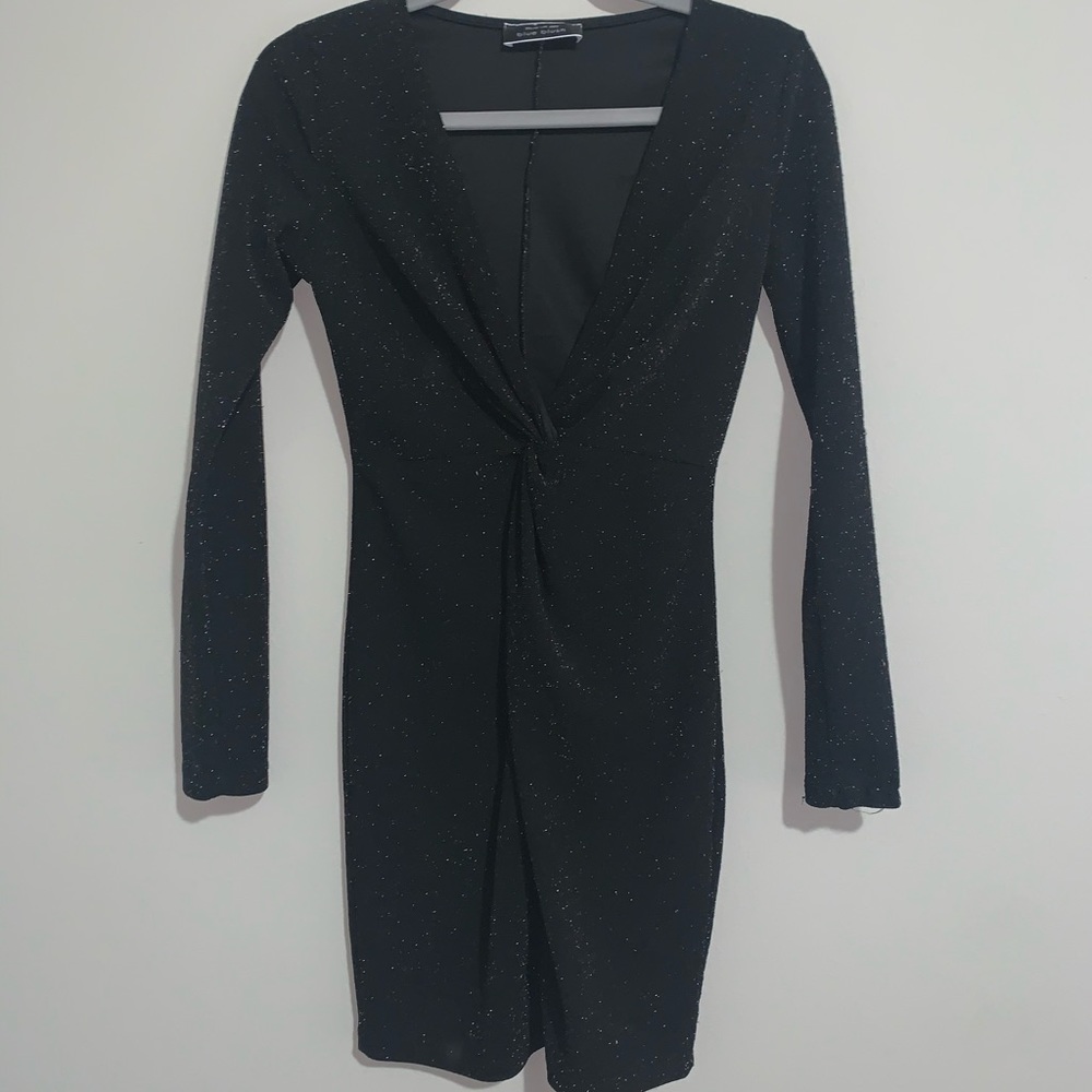 Glittery V-neck tie-cinch waist dress